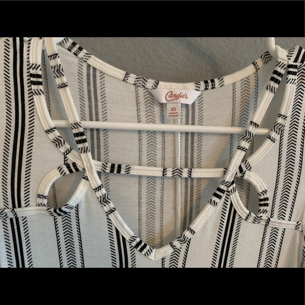 Top - Picture 3 of 5